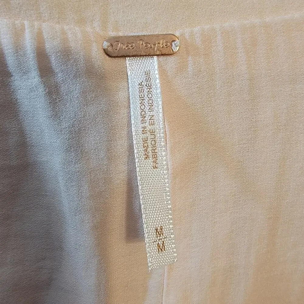 Free People Darcy Cap V-Neck Pearl Sleeveless Blouse Size Medium